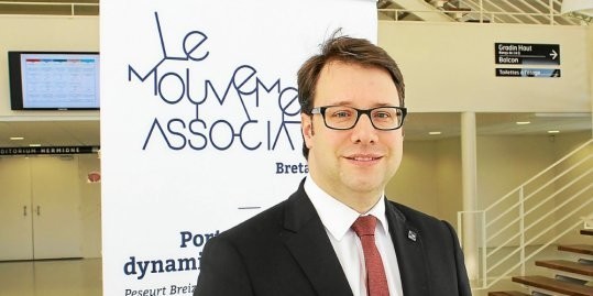 Photos_assises_loig-chesnais-girard-le-president-de-la-region-bretagne_3905794_540x269p